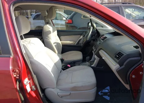 2015 Subaru Forester 2.5I z USA, uszkodzony, nr VIN JF2SJABC8FH522566